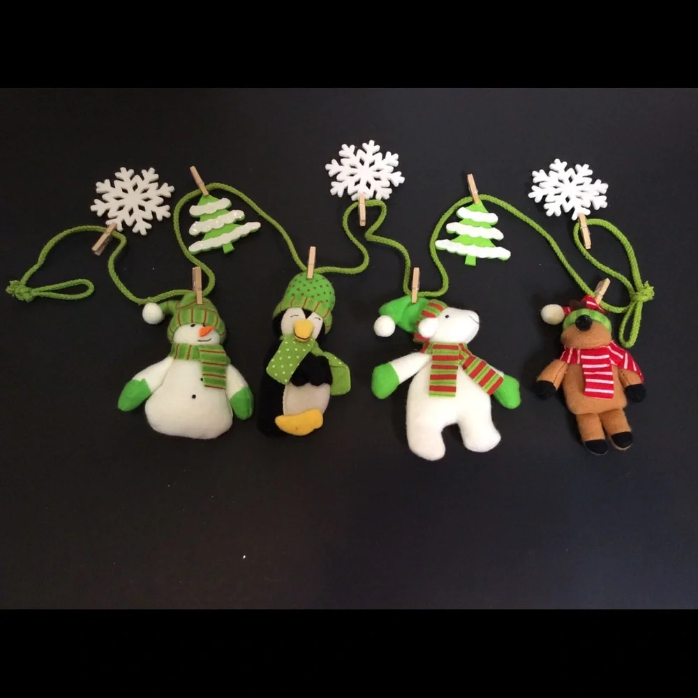 Avon 2009 Winter Garland